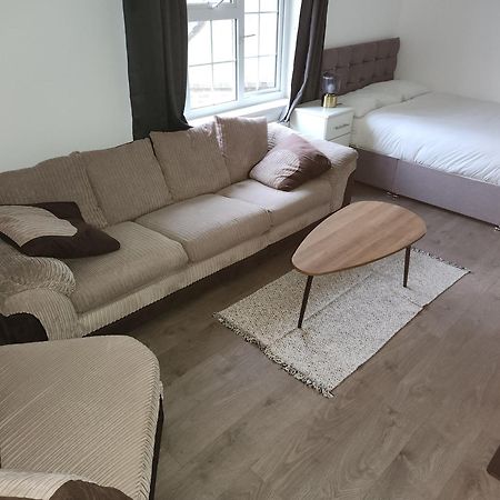 Apartmán Flat With Work Station, Monitor, Smart Tv & Netflix Londýn Exteriér fotografie