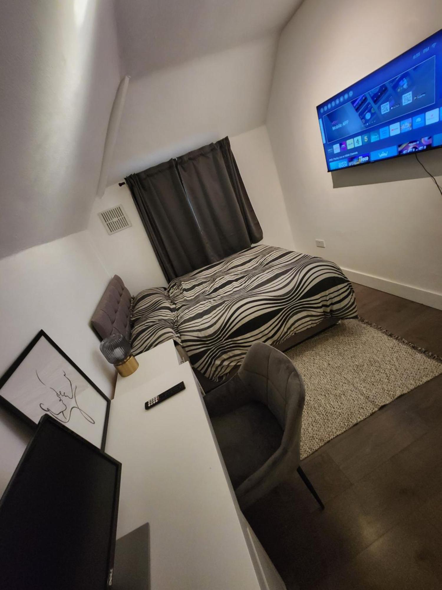 Apartmán Flat With Work Station, Monitor, Smart Tv & Netflix Londýn Exteriér fotografie