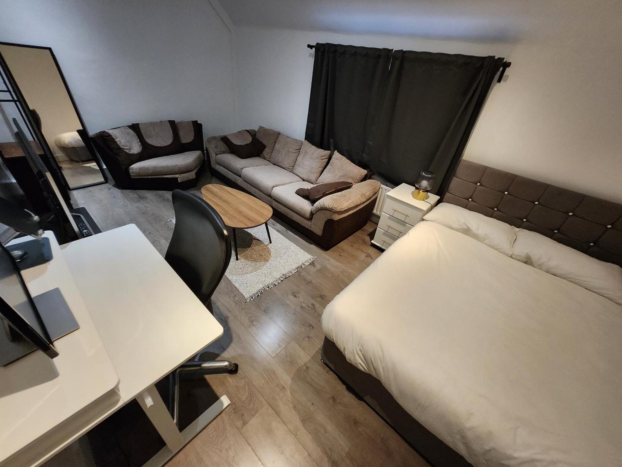 Apartmán Flat With Work Station, Monitor, Smart Tv & Netflix Londýn Exteriér fotografie
