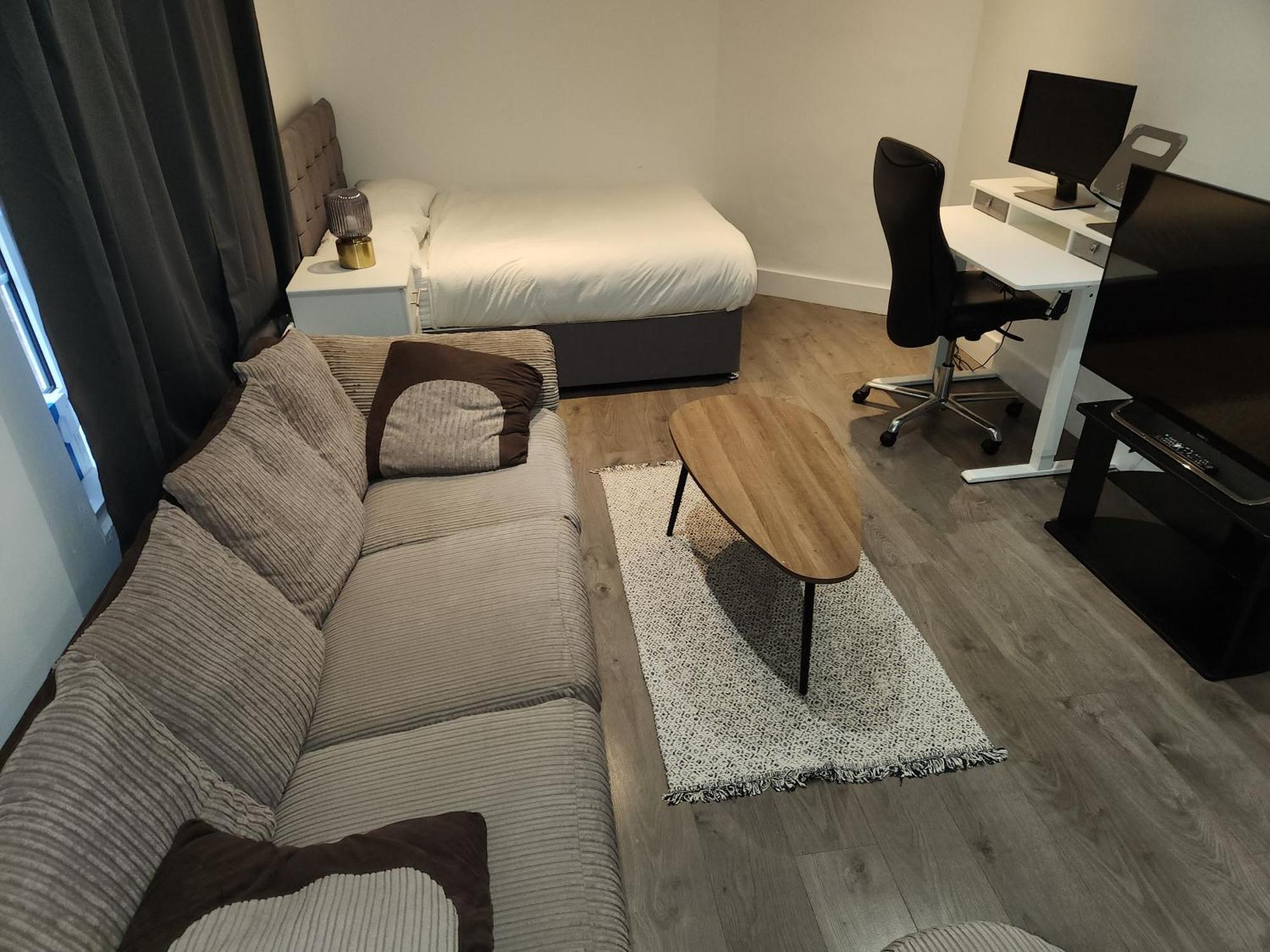 Apartmán Flat With Work Station, Monitor, Smart Tv & Netflix Londýn Exteriér fotografie